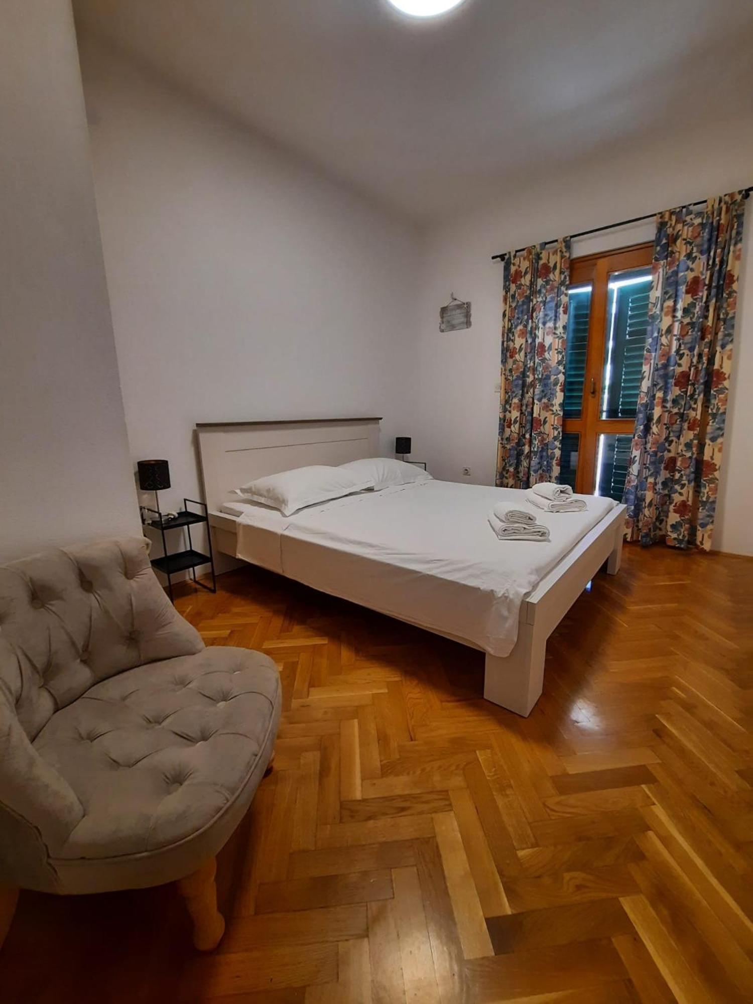 Buntin Apartments Primošten Exterior foto